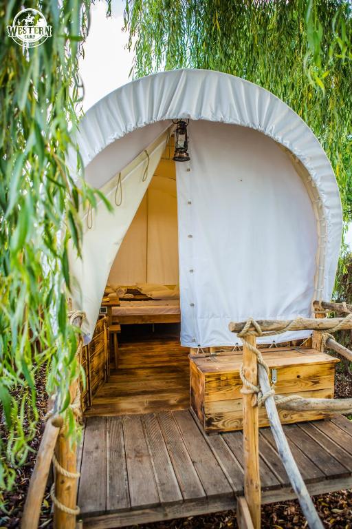 Pole namiotowe Western #2