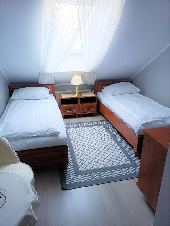 Hotel W Krainie Alicji #4